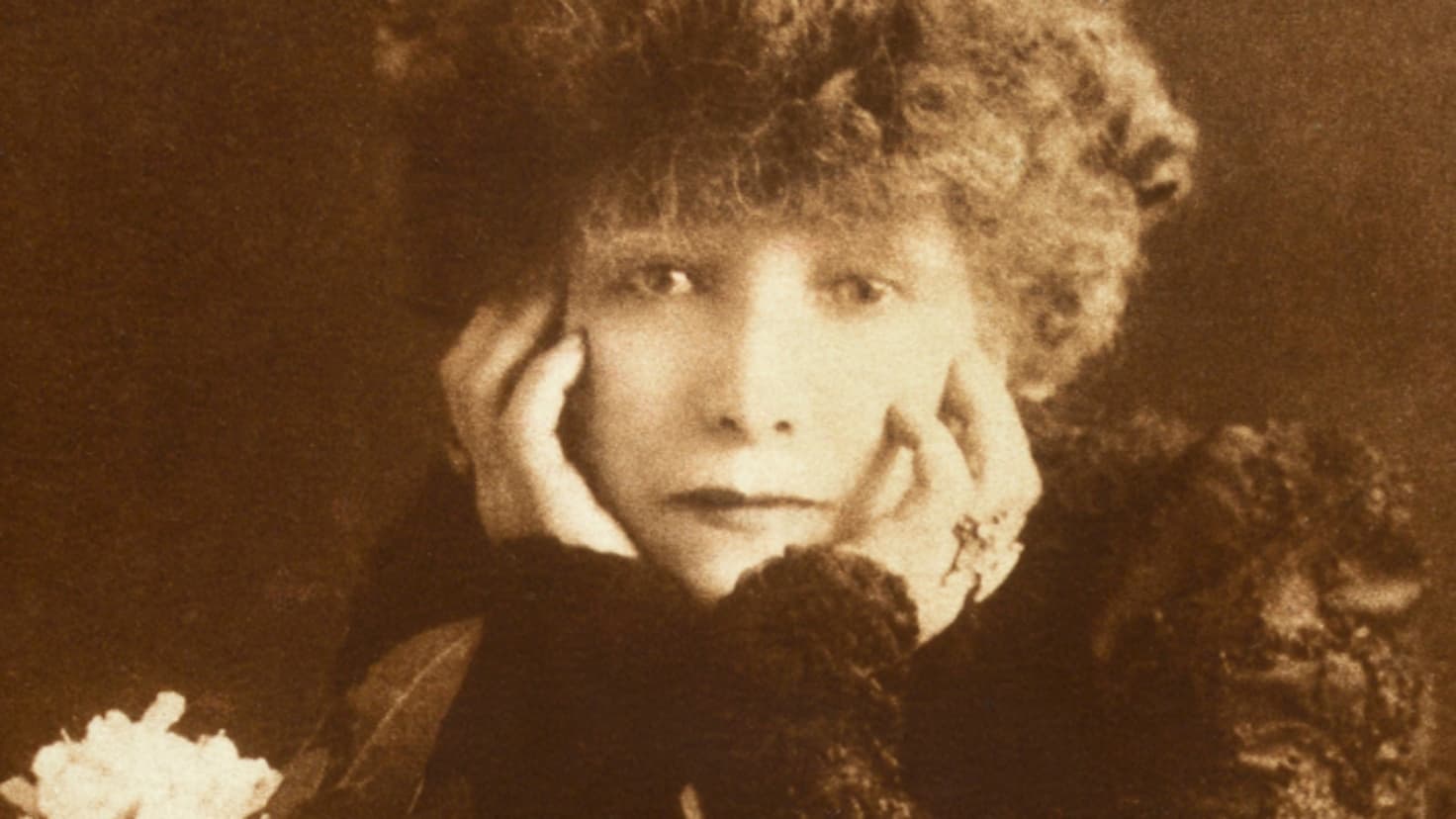 サラ・ベルナールの世界（群馬県立近代美術館｜群馬）｜EXHIBITIONS 美術手帖