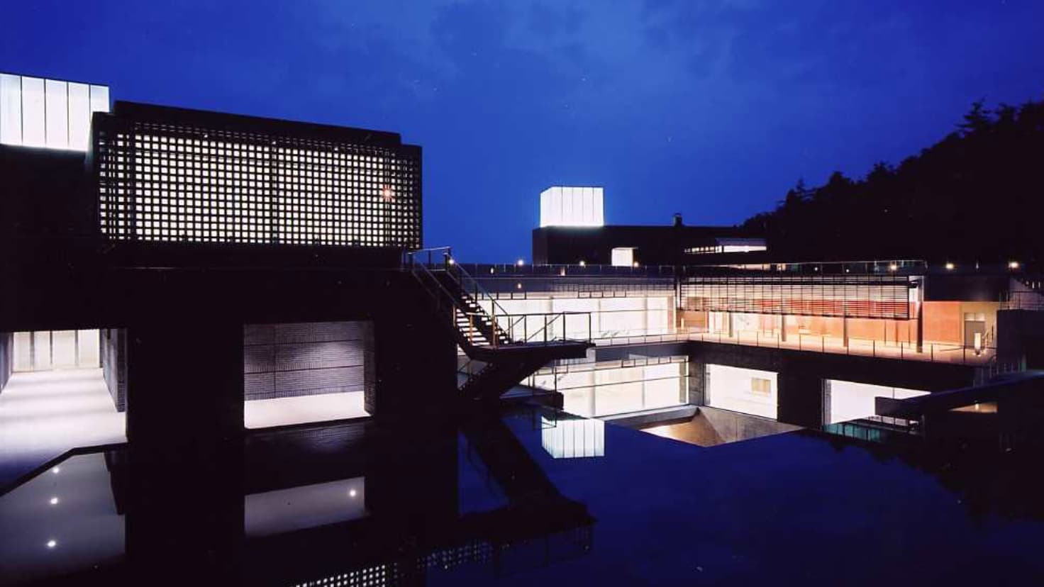 岐阜県現代陶芸美術館｜MUSEUMS GALLERIES 美術手帖